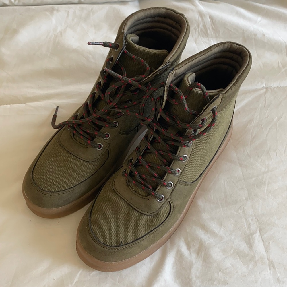 Lace up boots